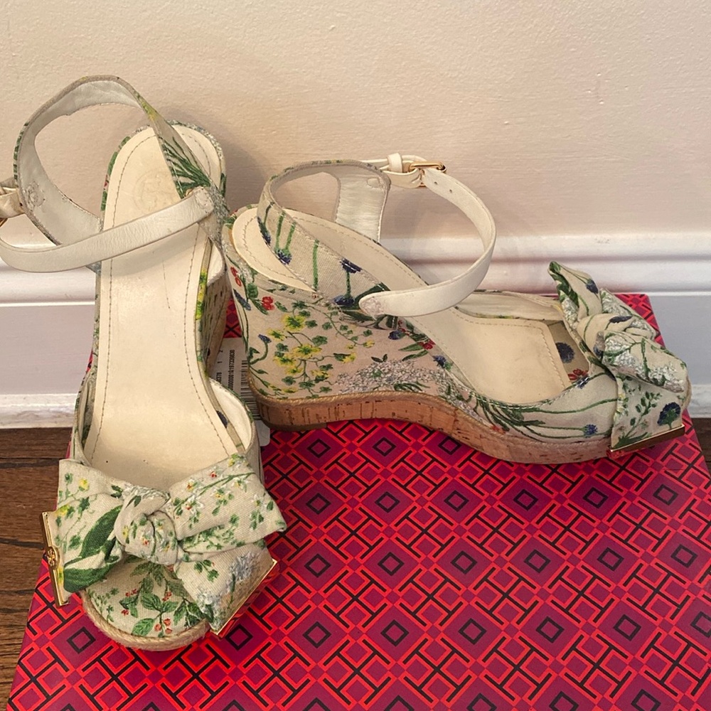 TORY BURCH Wedges